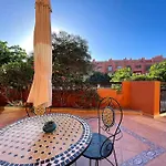 2-bedroom With Patio Next To Pool - *