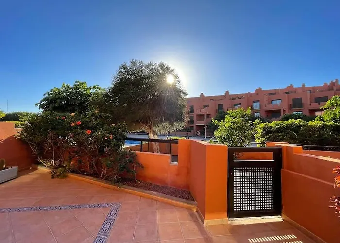 2-bedroom With Patio Next To Pool - La Tejita