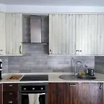 2-bedroom With Patio Next To Pool - Appartement *