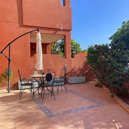 2-bedroom With Patio Next To Pool - شقة La Tejita