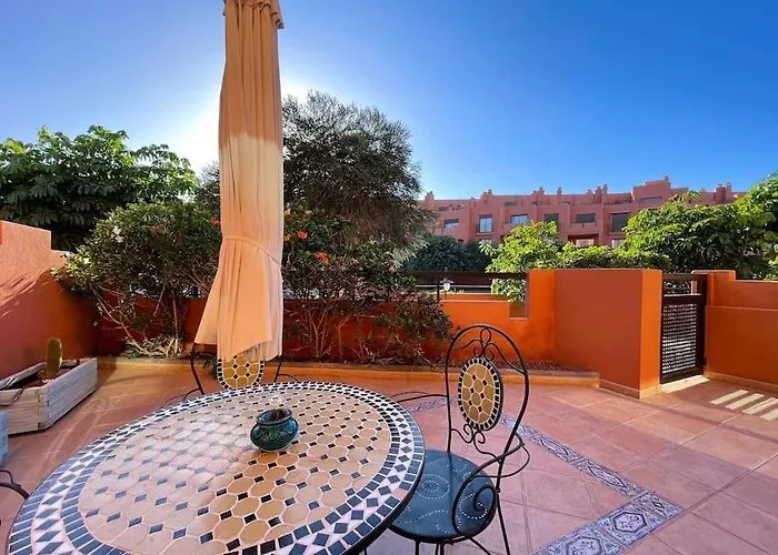2-bedroom With Patio Next To Pool - *