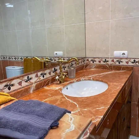 Appartement 2-bedroom With Patio Next To Pool -